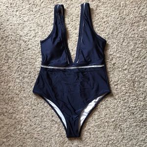 Cupshe swimsuit